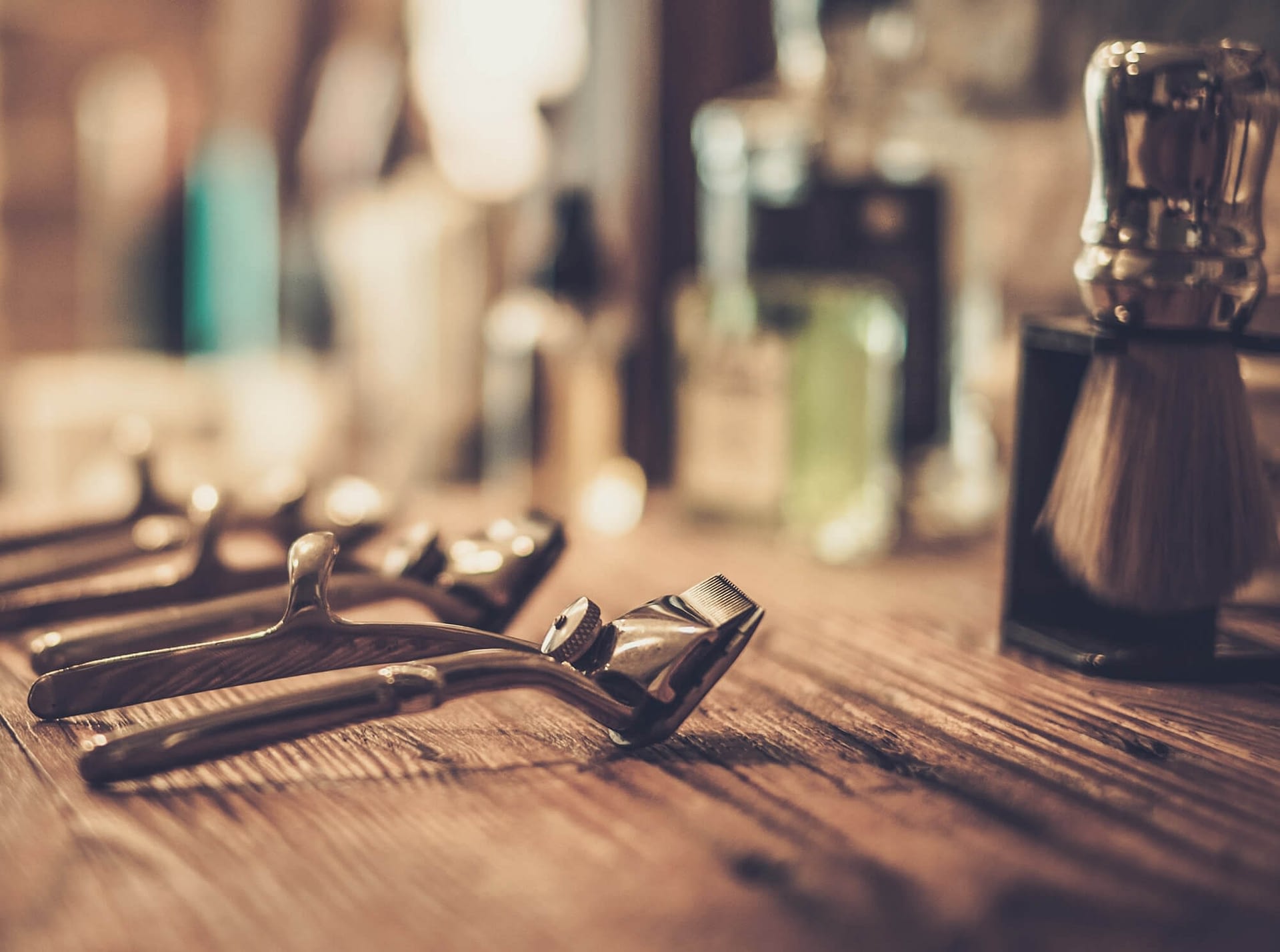 photodune-12110189-shaving-accessories-in-a-barber-shop-l - HQ Male Grooming
